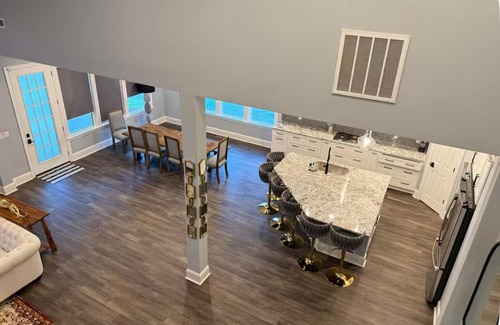 Charlotte House | Beautiful Escape, Mins from Carowinds & Lake Wylie