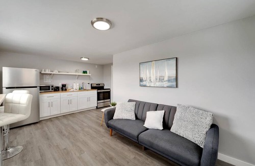 Tampa Apartment | 8818 Rocky Creek Drive, Unit B