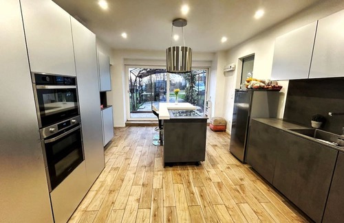 Jouy-sur-Morin House | Charming bourgeois house 1 hour from Paris - 12 travellers - garden 3,370 sqm