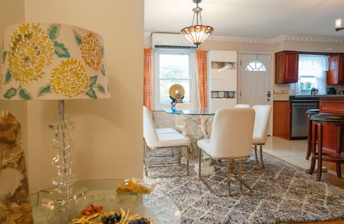 Roslyn House | Modern vibe w/historic Roslyn home on Long Island