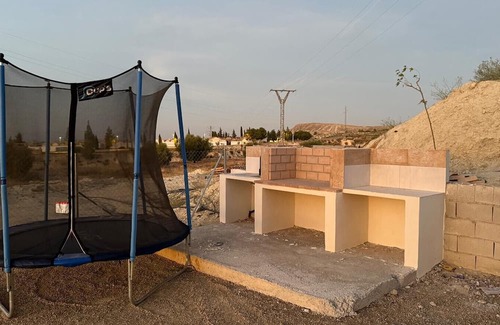 Albudeite House | Holiday Home 'Casa Rural El Jardín De Sara' with Mountain View, Wi-Fi and Air Conditioning