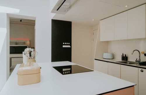 Saint-Laurent Apartment | Luxury loft with private parking