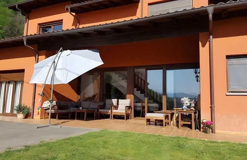 La Vega de los Caseros House | Holiday Home 'Casa Carmen' with Mountain Views