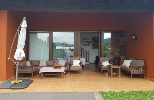 La Vega de los Caseros House | Holiday Home 'Casa Carmen' with Mountain Views