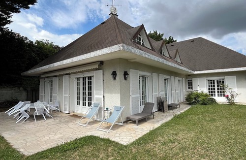 Saint-Florentin Villa | Gorgeous 5-bedroom villa in Saint-Florentin