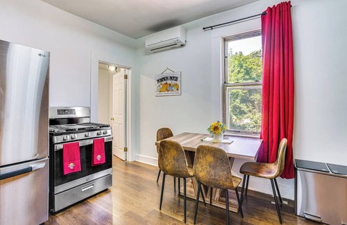 Lodi Apartment | Cozy 2-bedroom apartment in charming Lodi with AC