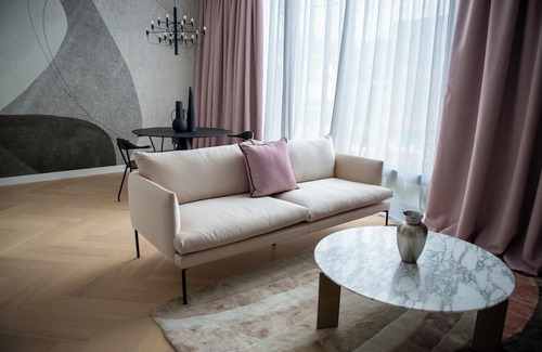 Davenport Apartment | Lux Designer 1 Bdrm, Ensuite bathroom w/tub & shower, powdr Rm, Pet & concierge