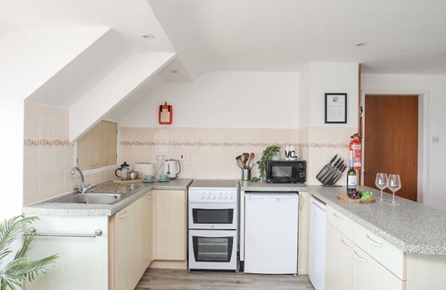 Llanengan Cottage | YSGO - 6 TY'N DON, family friendly, with a garden in Abersoch
