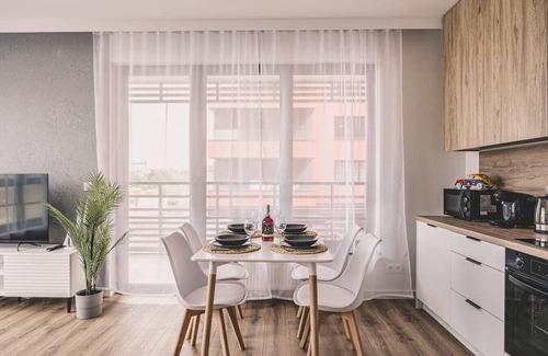 Mlyniska Apartment | Stylish Apartment by Gdańsk Shipyard