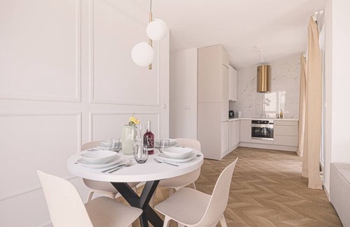 Bydgoszcz Apartment | Modern Apartment Near Old Market Square