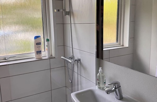 Odense House | The Lucky Peer – 4BR House with Free Parking, Netflix & WiFi