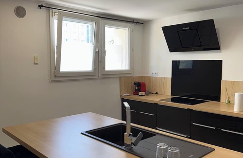 Quartier Capuche-Allies Apartment | Quiet modern 2-bedroom apartment in good location T3 Grenoble
