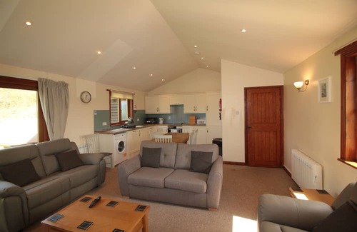 St Wenn House | Spacious detached Bungalow 3 bedrooms with shared indoor swimming pool and gym