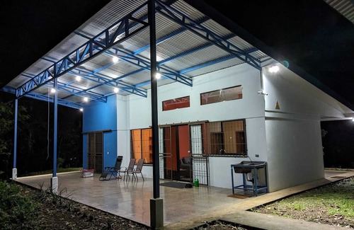 Heredia House | Jungle getaway, visit our fascinating home in the rain forest and by the river!