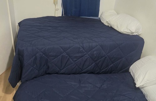 Wildwood Hotel | SeniorWeek, Soccer Team,Dance Team Hot Spot!! 18 to rent Sleeps 30!