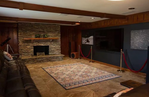 Newburgh House | Enchanting 4-bedroom house with AC in Newburgh