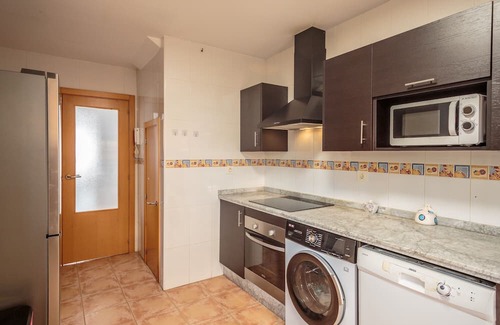 Gerena House | Holiday Home 'El Rincón Sevillano' with Private Terrace, Wi-Fi and Air Conditioning