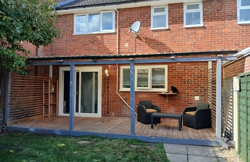 Bracknell House | Modern and Spacious 3 Bed retreat - Bracknell