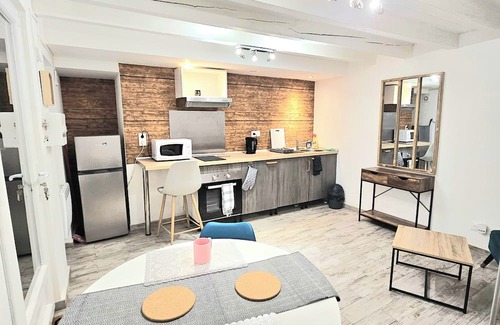 Montlucon Villa | Small duplex of 35mc Montluçon city center 10 minutes walk from train station