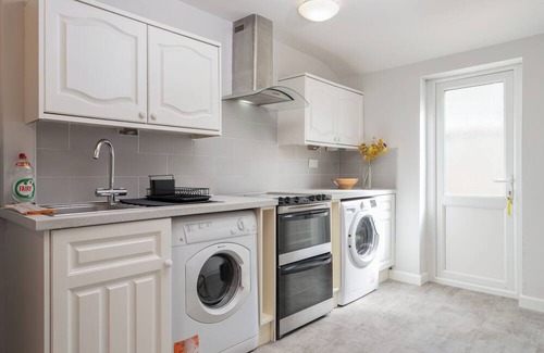 Bootle House | Mersey View By Liverpool Luxretreat 4 Bedroom House Next to Everton Stadium