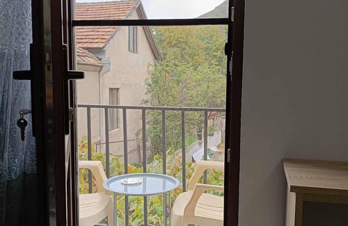 Mtskheta Apartment | agmashebeli house mtsketa