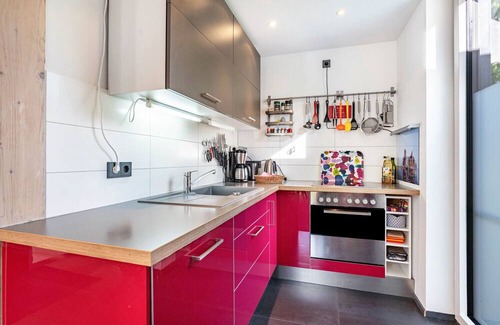 Zingst House | Holiday Home 'Börnsteen' with Private Terrace, Own Garden and Wi-Fi