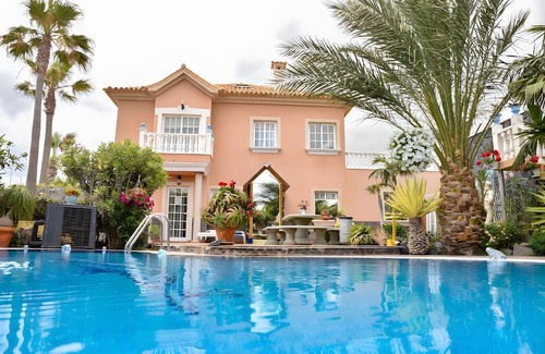 Arenas del Mar House | Vacation Home 'Bonito 101 Bedr with Private' with Shared Pool