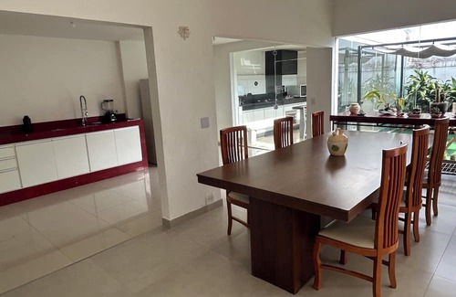 Sao Paulo House | Large house with floor