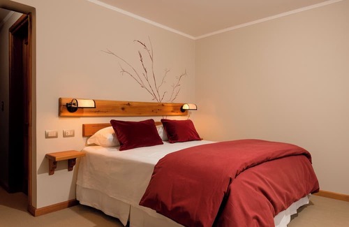 Correntoso Bed & Breakfast | Tremendous 8-bedroom bed & breakfast in Villa La Angostura. Vistas al lago.