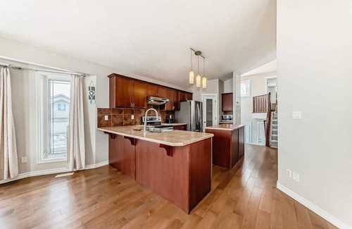 Northwest Edmonton House | Gorgeous home in Newcastle; close to many amenities