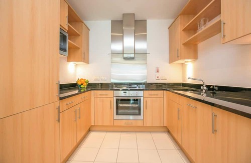 North Wall Apartment | Near Dublin Port 3 Bedroom Apartment With Heating