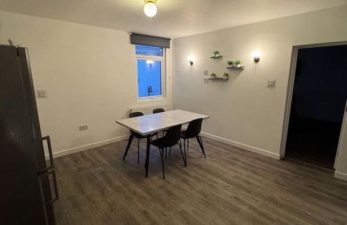 Coventry Apartment | 4 Bed Flat City Centre Coventry