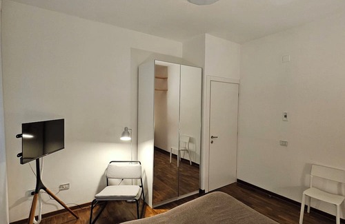 Potenza House | Double or Twin - Private Bathroom Inside