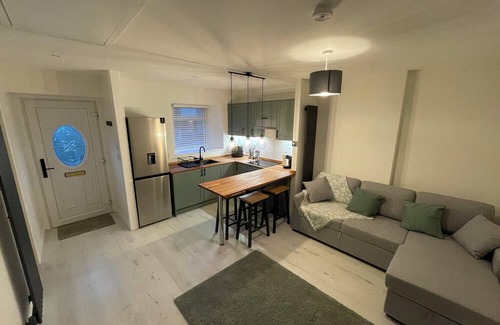 Levenmouth Cottage | Viewforth Cottage - Cosy place by the beach ideal for a couple or family of 4