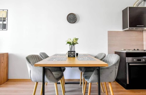 Mladost Apartment | Budget+Work-Friendly Apartment near Business Park