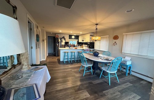 White Lake House | “Lakefront Chalet Retreat-Up North Feel, relax & rewind. Hot Tub and fireplace.”