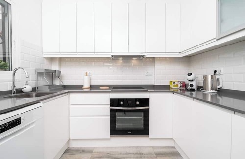 Orihuela Costa House | Breezy Shores – Elegant Townhouse by the Beach