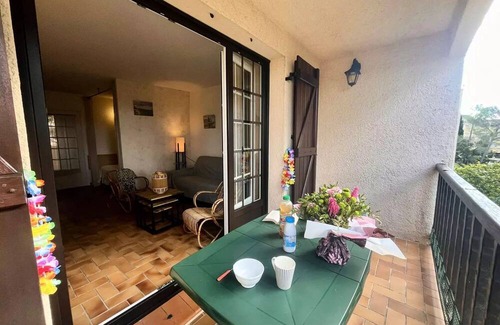 Boulouris-sur-Mer Apartment | Residence Hameau Des Pins - Studio for 4 People