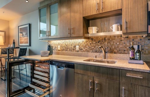 Belltown Condo | Modern Luxury Living: 2BR Condo at Via 6
