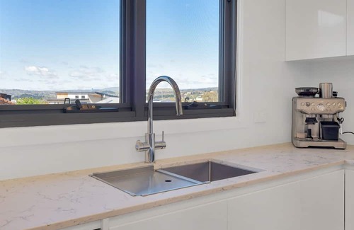 East Jindabyne Apartment | Rainbows in Jindabyne