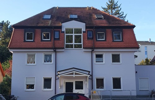 Suedvorstadt Apartment | Geräumige Ferienwohnung mit Gartenterrasse