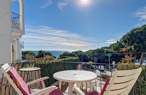 Moraira House | Holiday Home 'Isabel' with Sea View, Wi-Fi and Air Conditioning