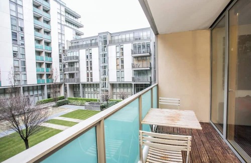 North Wall Apartment | 2 Bedroom Apartment With Balcony in Spencer Dock