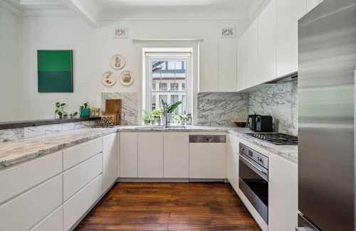 Randwick House | Schneiderhaus Bold and Bright by Centennial Park