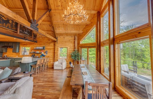 Thornton Cabin | Mountaintop Cabin with Incredible View