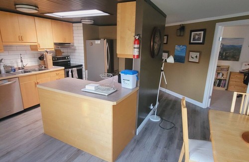 Yellowknife House | Forrest Park Secluded Backyard Nature Retreat with Private Trails Aurora Lights