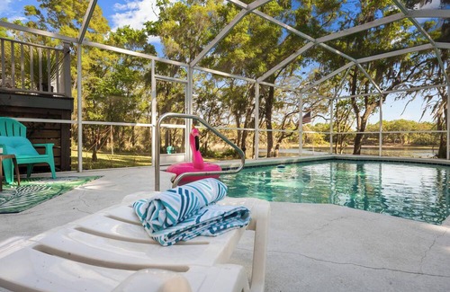 Dunnellon House | New!Oasis villa - lake View &pool near FL springs