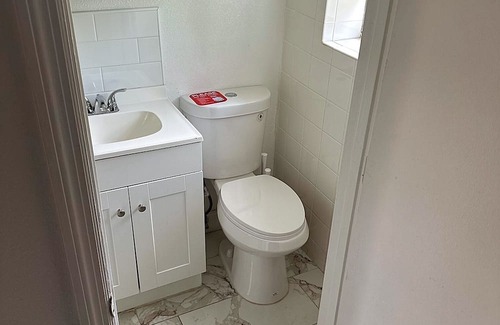 South Grant Cabin | 1 bedroom Grant-Valkaria with Wi-Fi and AC room 8