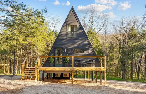 Omaha Cabin | Modern Creekside A-Frame w/Hot Tub & Forest Views