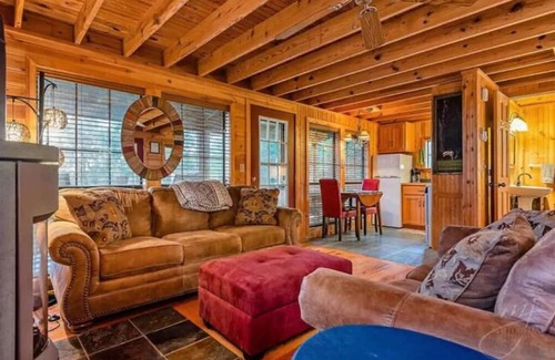 Harrison Cabin | A Still Point Cabin and HOT TUB!